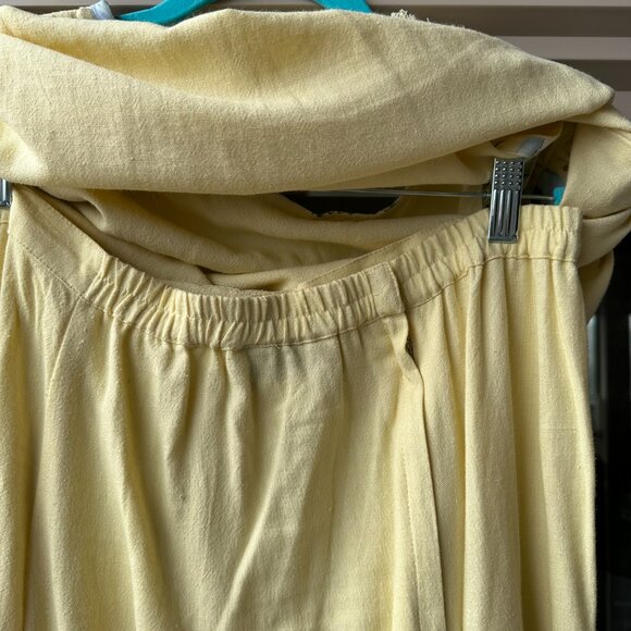 Lovely resort-party two-piece with embellishments - Picture 6 of 7